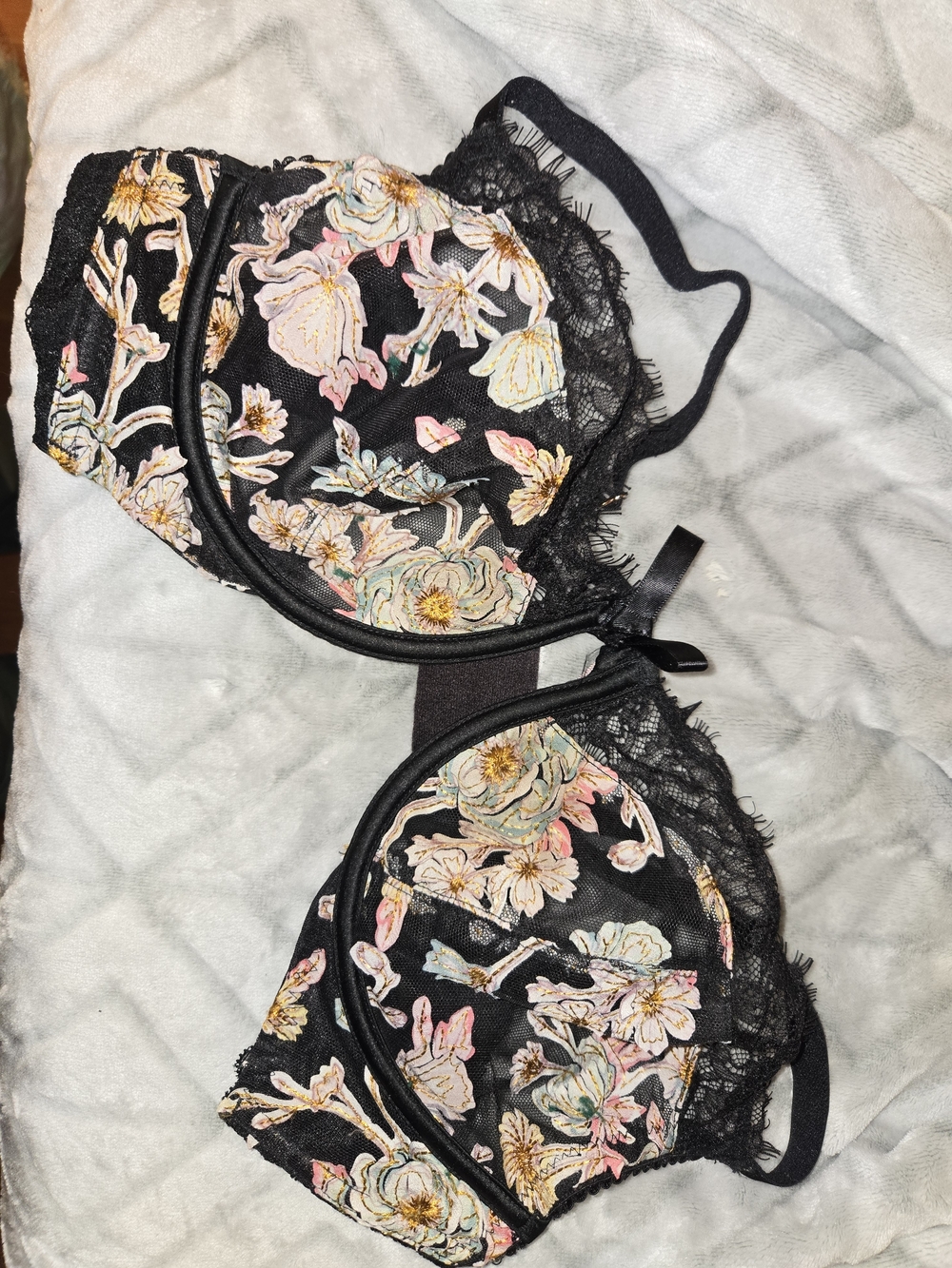 Victoria's Secret Dream Angels Floral Bra (Unpadded)